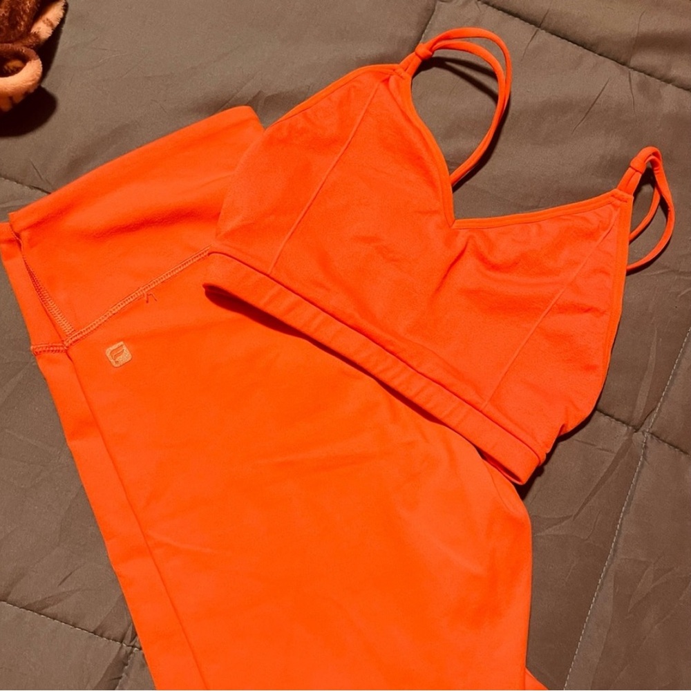 fabletics pants with matching sports bra sz S